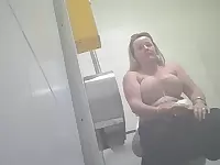 Mature piss 1