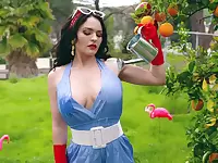 Kinky sexy curvy MILF Krissy Lynn in awesome xxx interview video